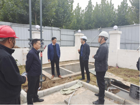 10.9（石化公司）市產(chǎn)業(yè)集團(tuán)黨委書記、董事長劉培建一行蒞臨石化公司金頂山路加油站調(diào)研指導(dǎo)工作151.png