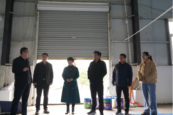 市產(chǎn)業(yè)集團(tuán)黨委書記、董事長劉培建一行深入結(jié)對幫扶村調(diào)研鄉(xiāng)村振興工作174.png